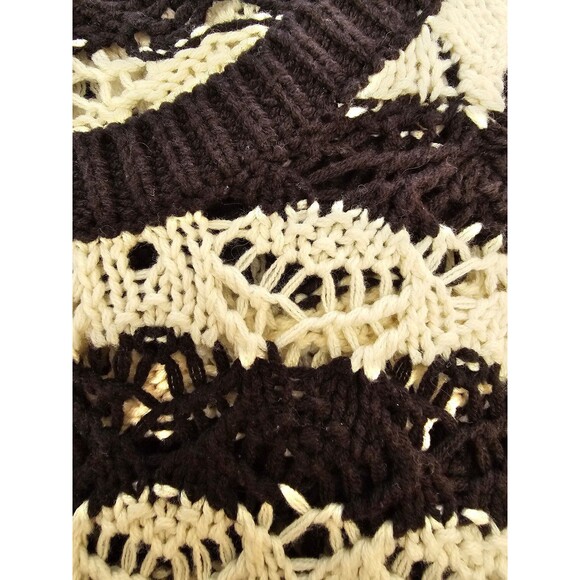 Forever 21 striped black and white sweater size small - Picture 5 of 9